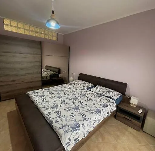 Casa Tres A شقة فلورا